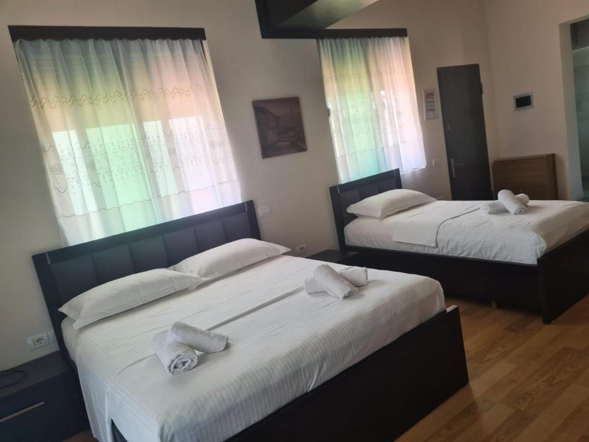Vila 32 Berat Exterior foto