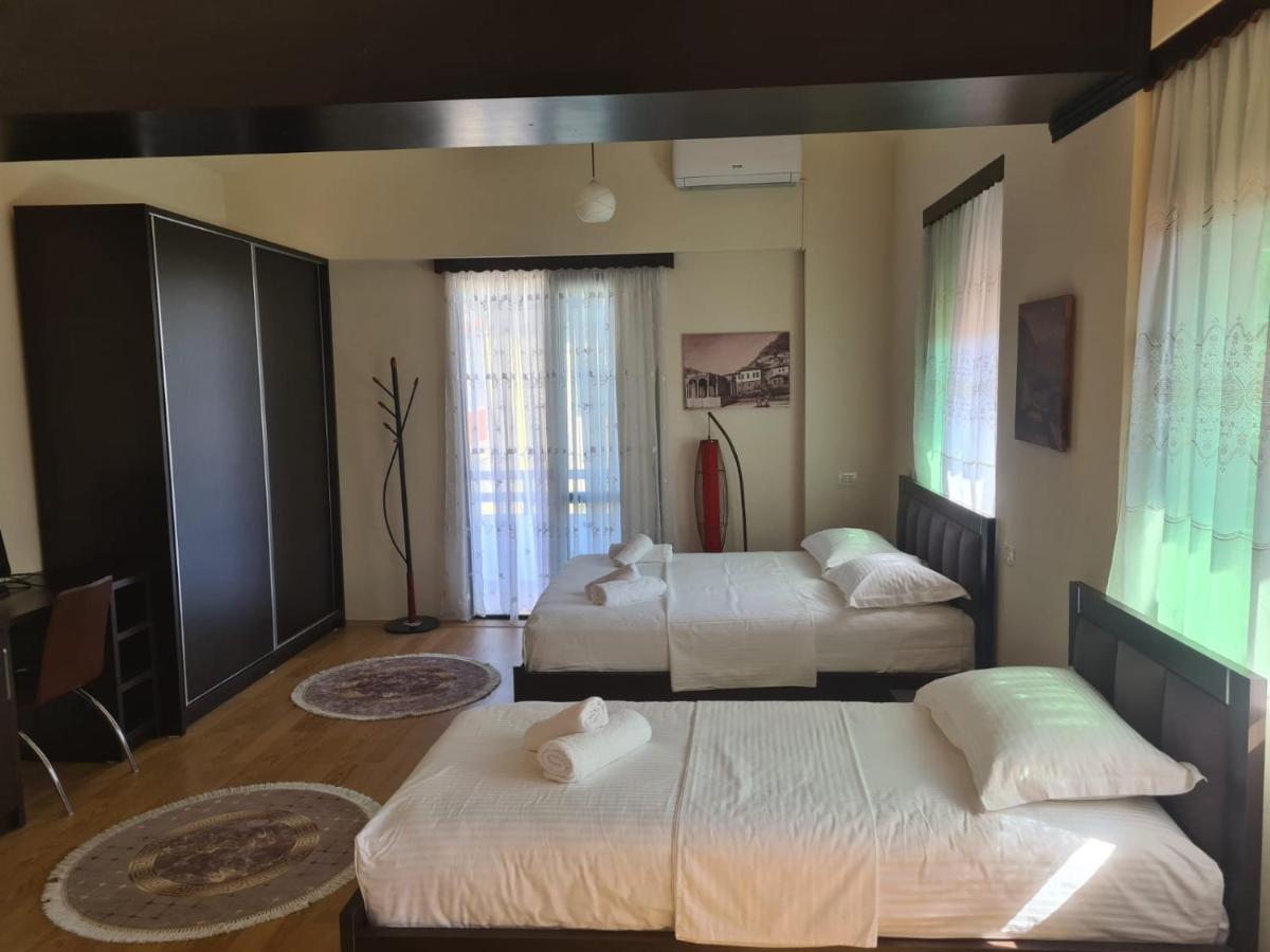 Vila 32 Berat Exterior foto