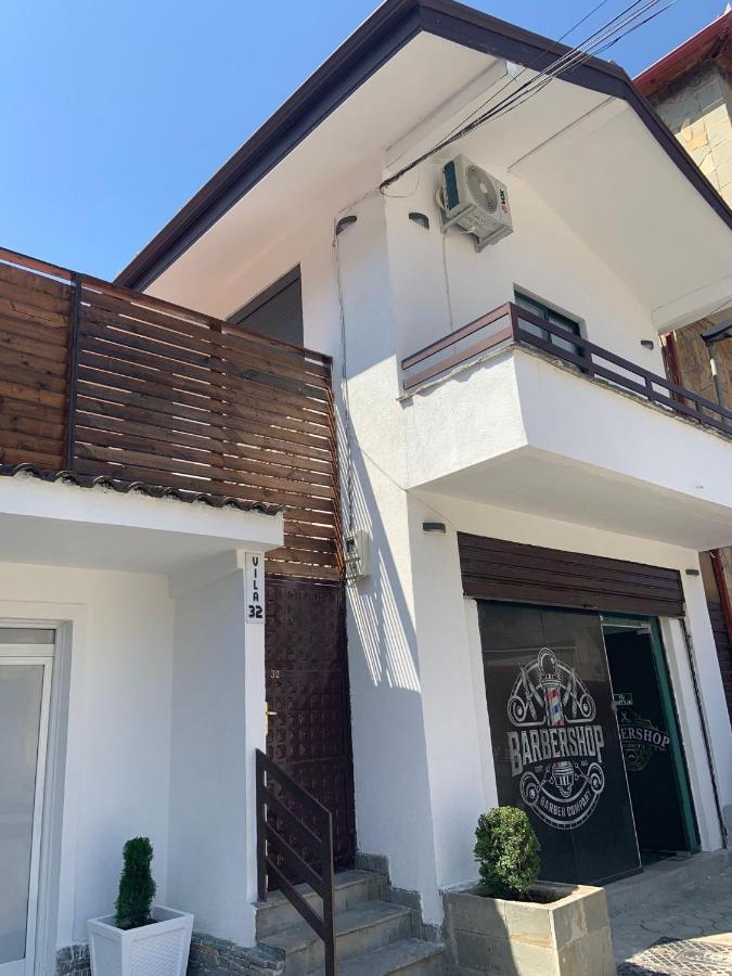 Vila 32 Berat Exterior foto